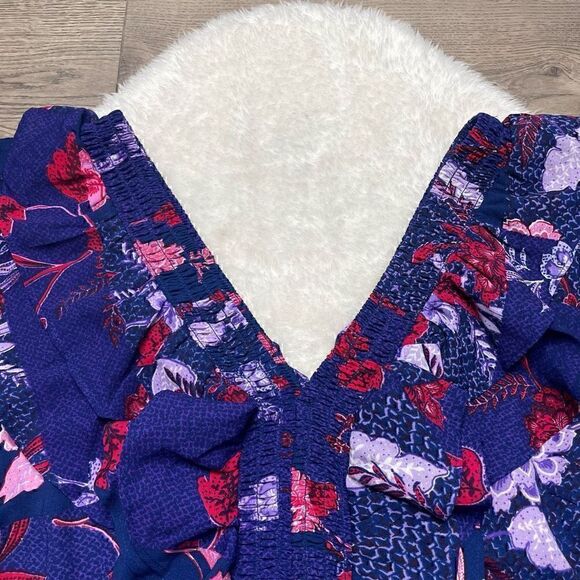 Sofia Vergara Top Womens XXL Blue Pink Floral Sleeveless Ruffle Blouse - Picture 7 of 12